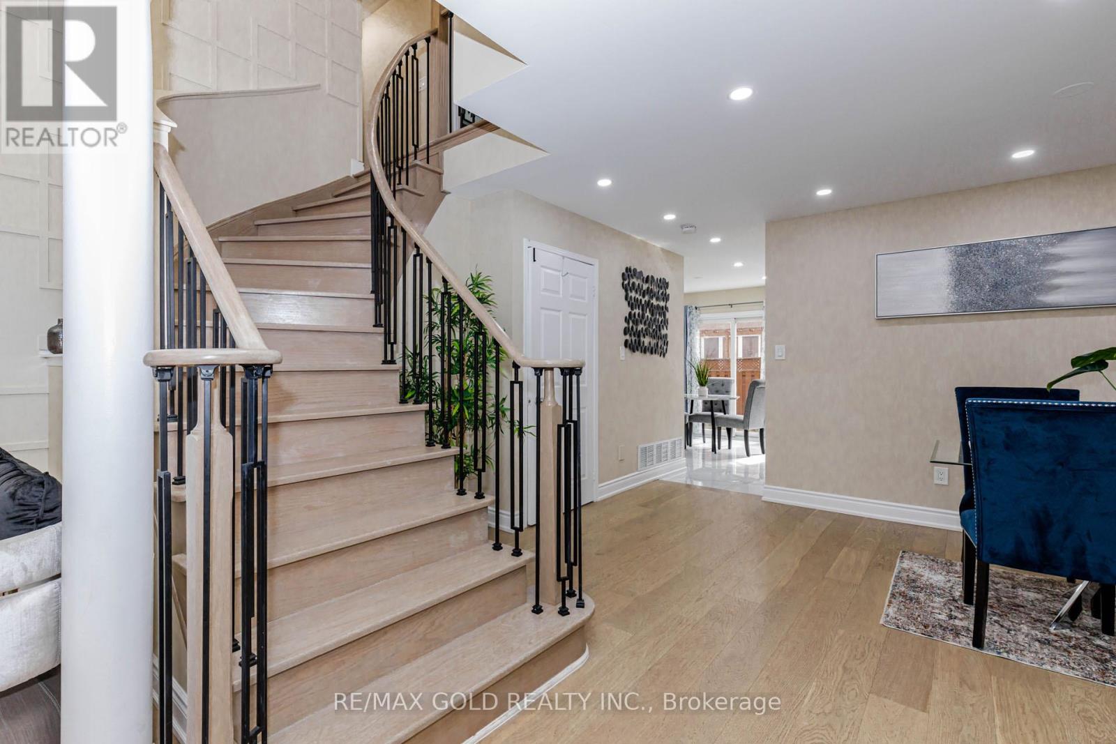 23 Wild Indigo Crescent, Brampton, Ontario  L6R 2J9 - Photo 12 - W13004840