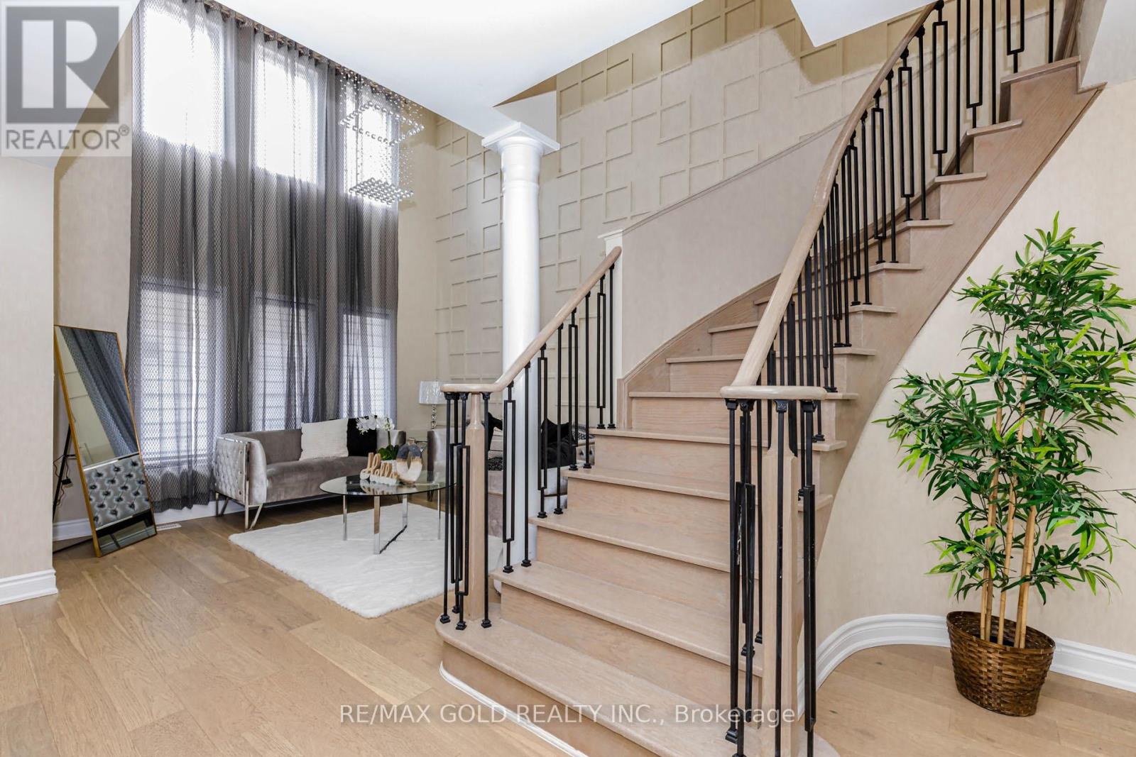 23 Wild Indigo Crescent, Brampton, Ontario  L6R 2J9 - Photo 13 - W13004840