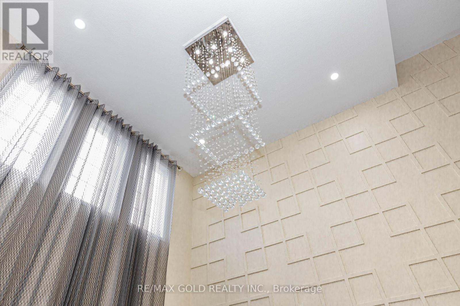 23 Wild Indigo Crescent, Brampton, Ontario  L6R 2J9 - Photo 9 - W13004840