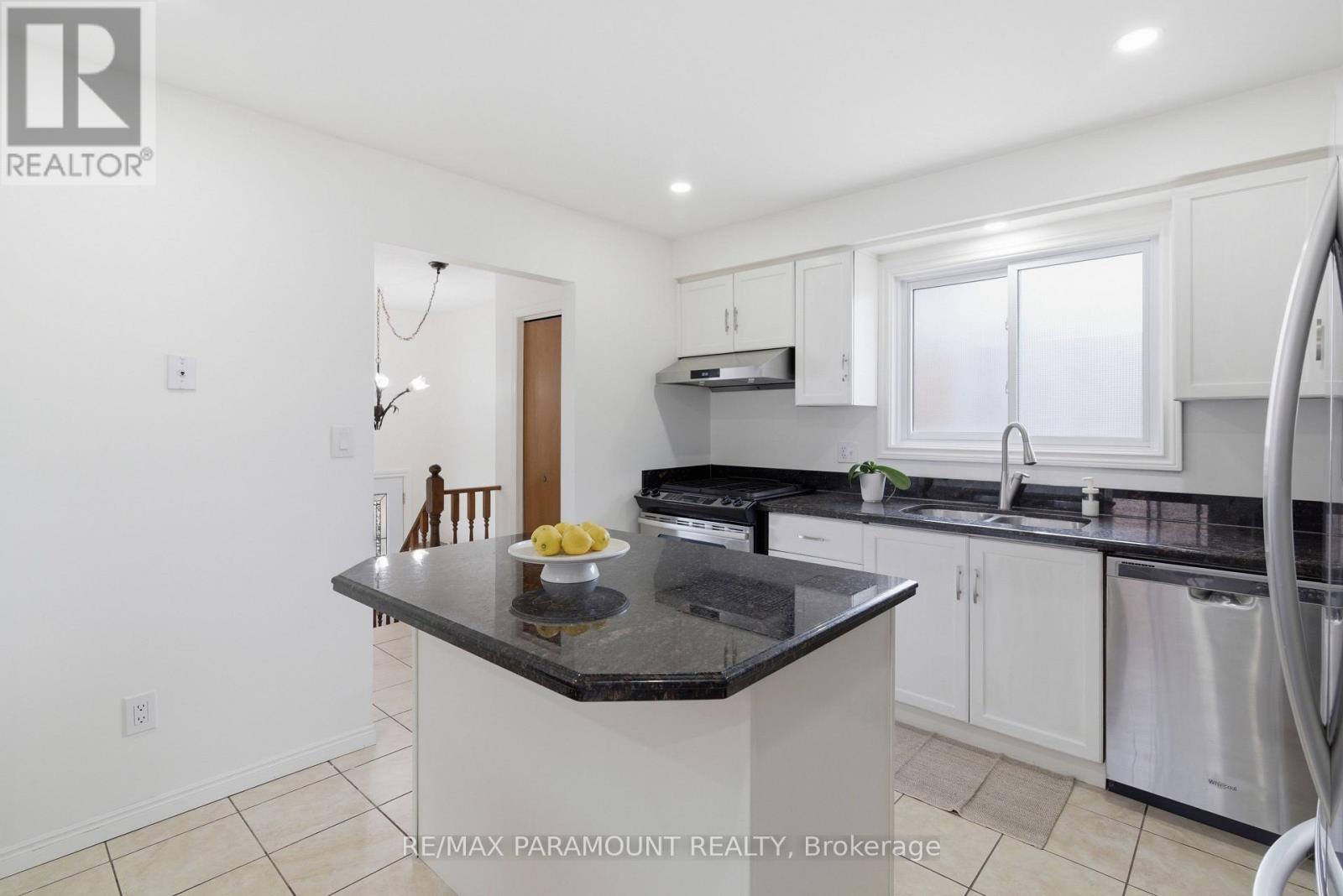 1262 Upper Gage Avenue, Hamilton, Ontario  L8W 1E4 - Photo 15 - X13004802