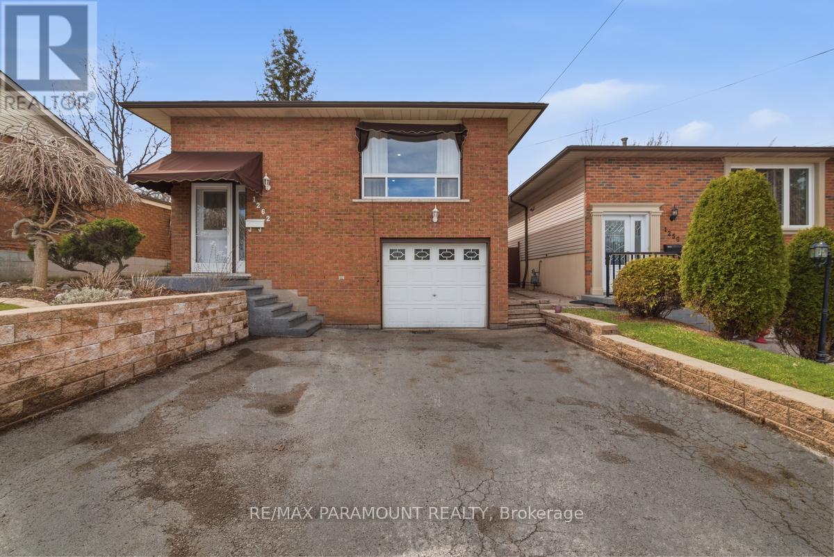 1262 Upper Gage Avenue, Hamilton, Ontario  L8W 1E4 - Photo 3 - X13004802