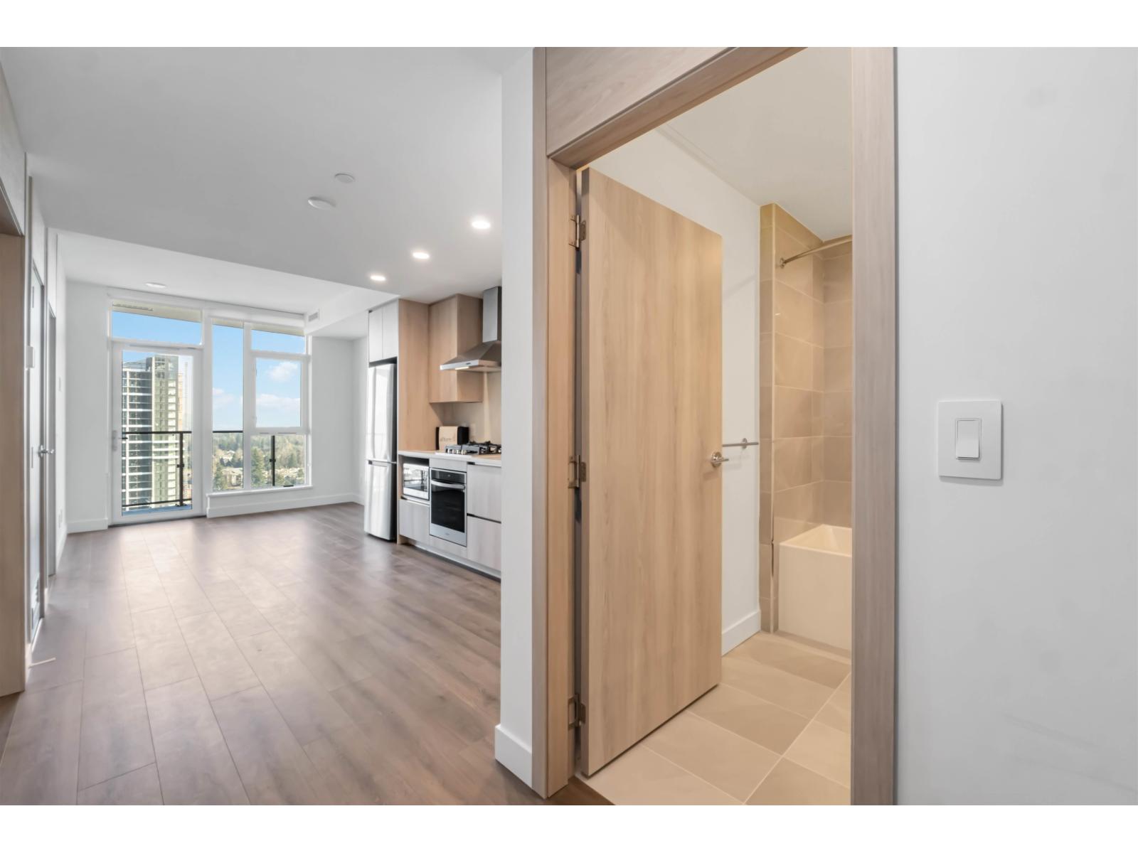 2903 10750 135a Street, Surrey, British Columbia  V3T 0V4 - Photo 12 - R3088655