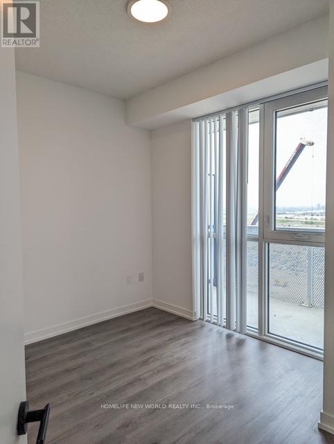 1601 - 28 Interchange Way Avenue, Vaughan, Ontario  L4K 0P8 - Photo 9 - N12942400