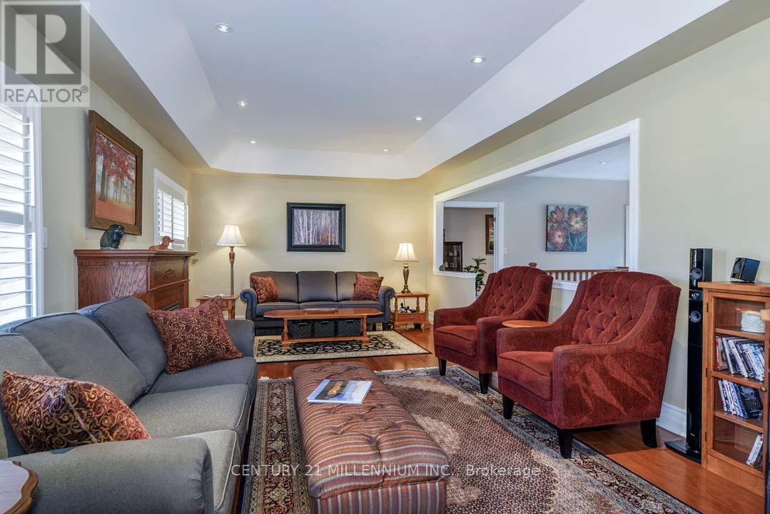 8 Castlewood Court, Caledon, Ontario  L7K 0C1 - Photo 13 - W12864650