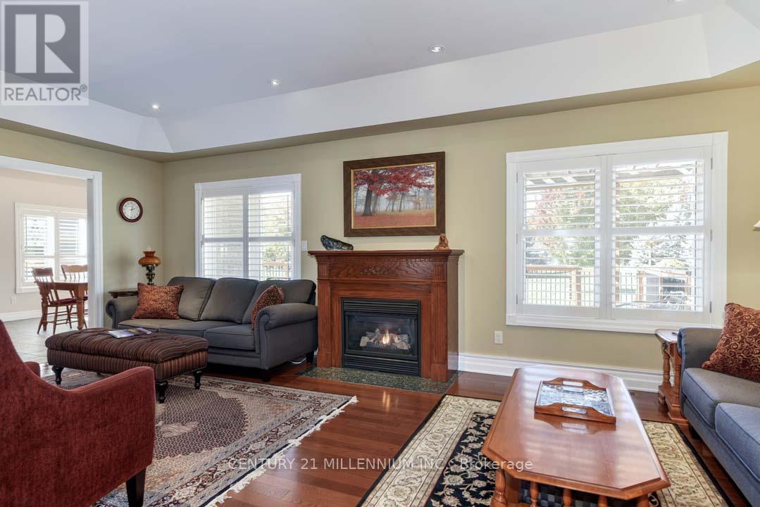 8 Castlewood Court, Caledon, Ontario  L7K 0C1 - Photo 12 - W12864650