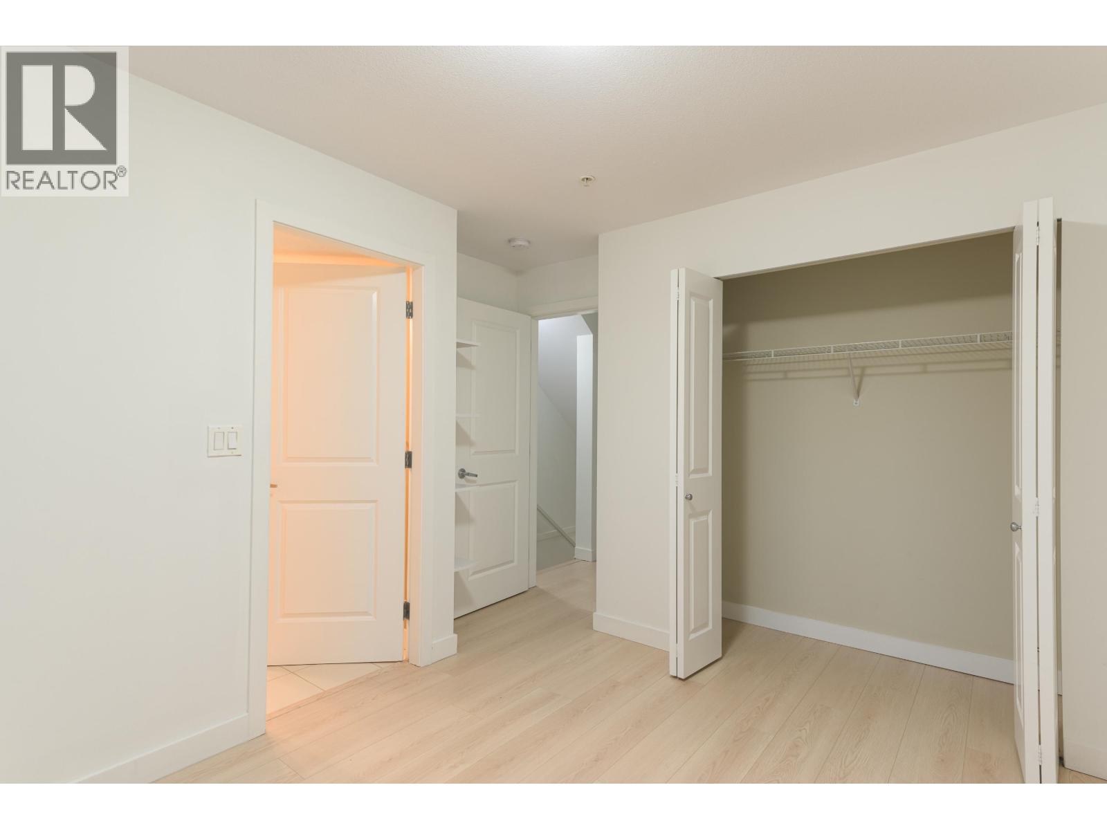 112 3888 Norfolk Street, Burnaby, British Columbia V5G 1E5 - Photo 12 - R3112096