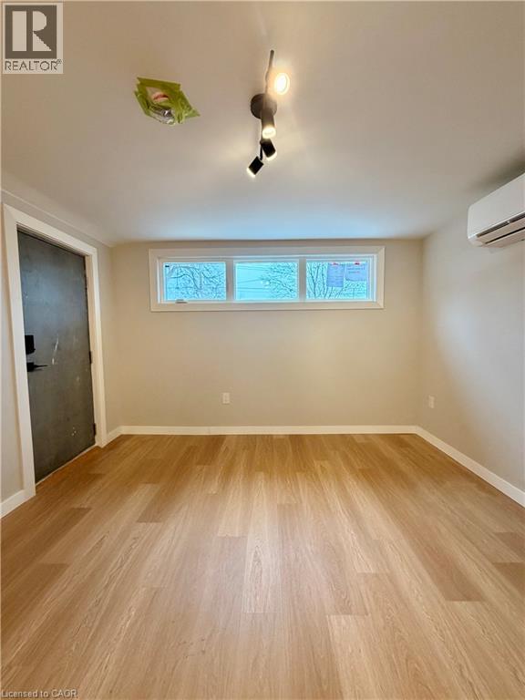 5 Fisher Crescent Unit# Studio, Hamilton, Ontario  L9C 4N1 - Photo 2 - 40820858