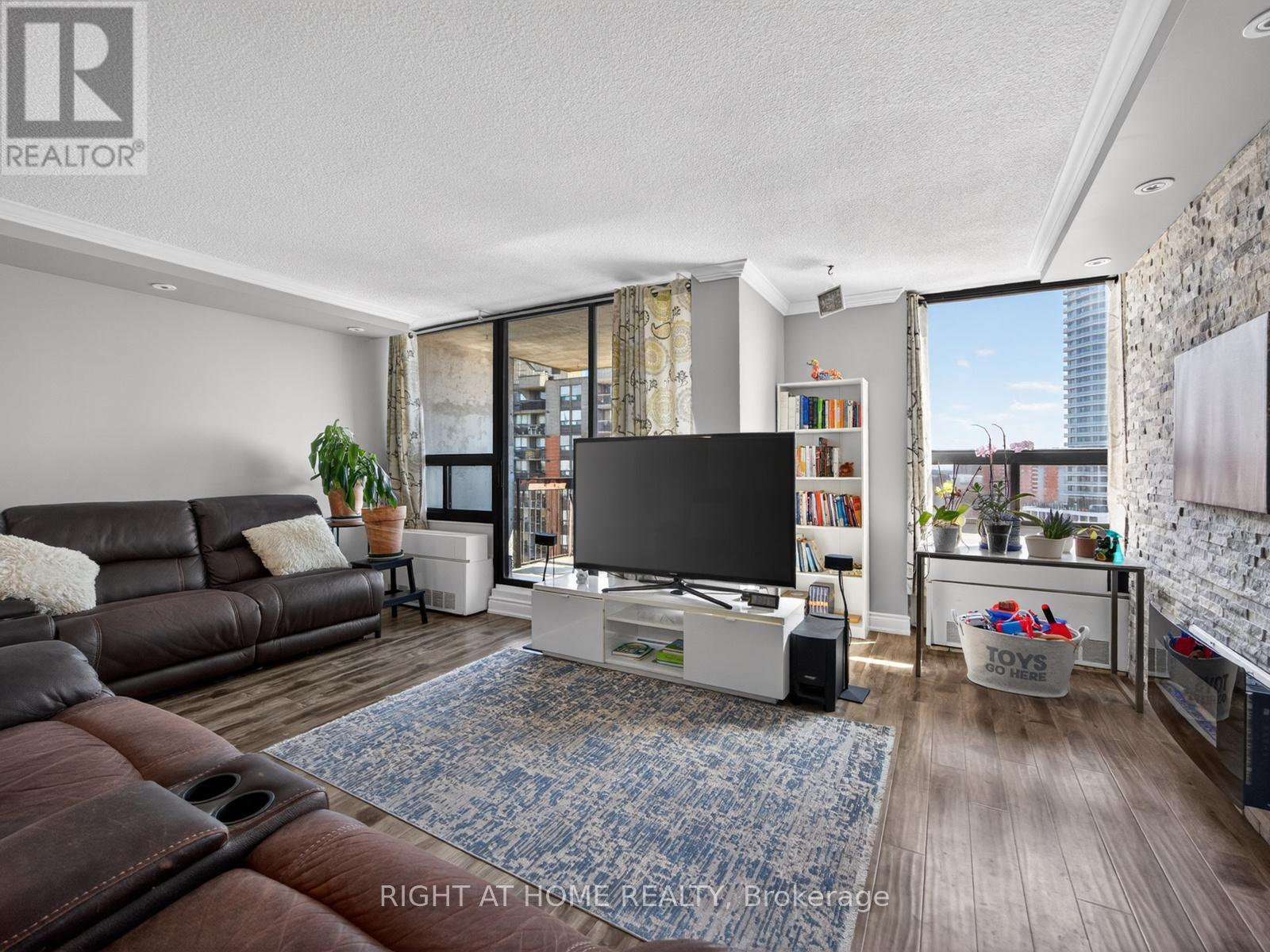 1509 - 20 Mississauga Valley Boulevard, Mississauga, Ontario  L5A 3S1 - Photo 6 - W12882594