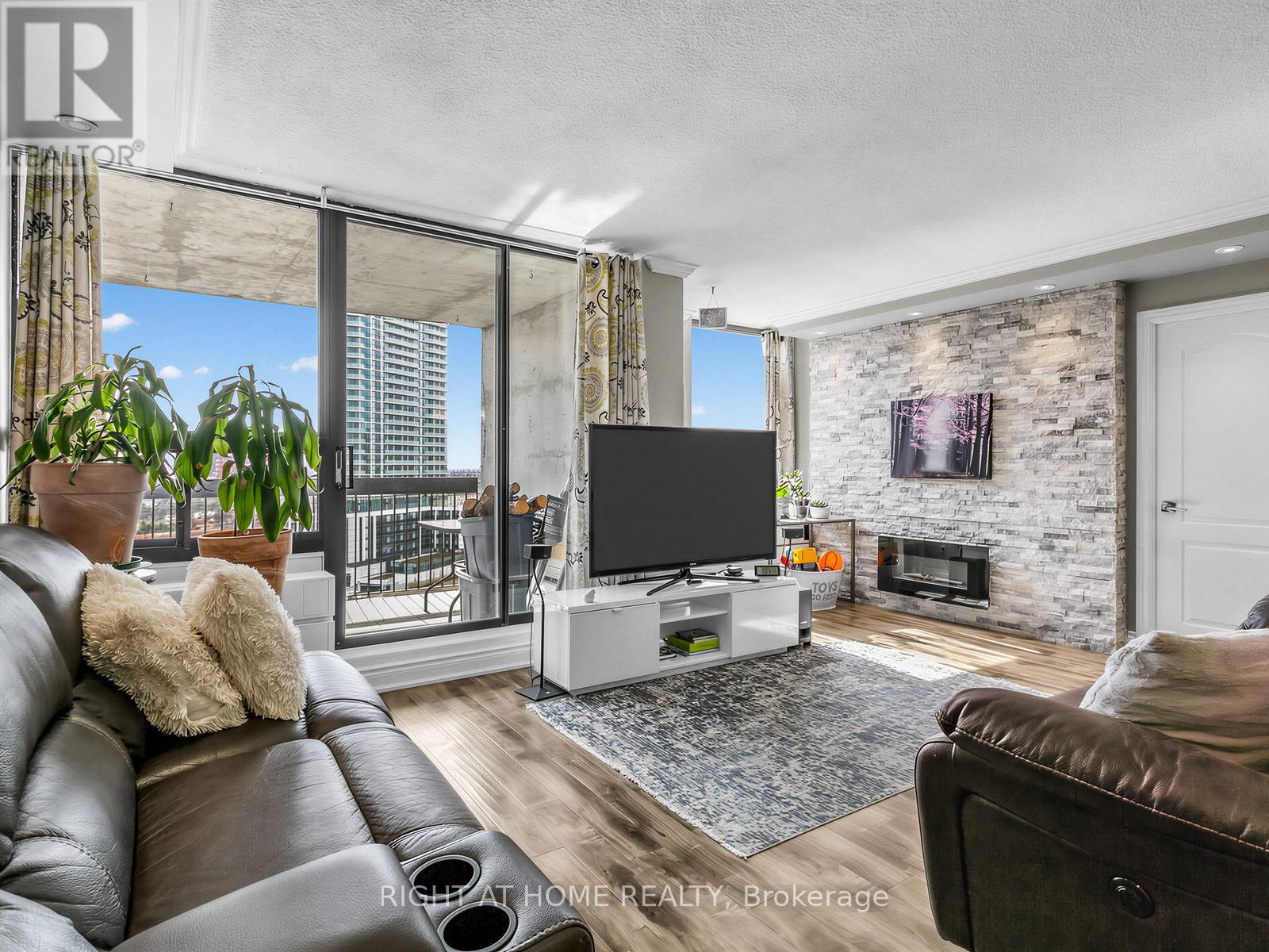 1509 - 20 Mississauga Valley Boulevard, Mississauga, Ontario  L5A 3S1 - Photo 7 - W12882594