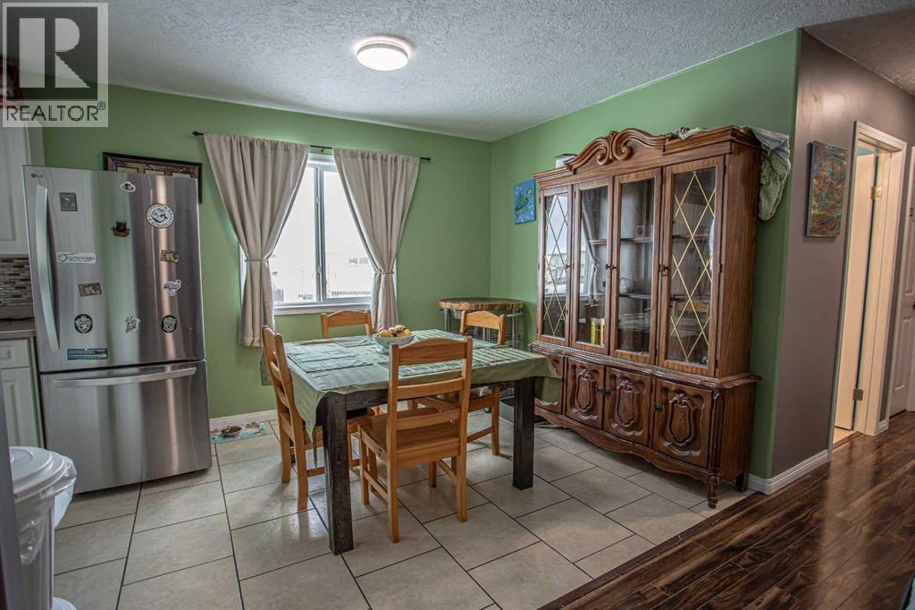 3 Boyer Close, High Level, Alberta  T0H 1Z0 - Photo 10 - A2293127