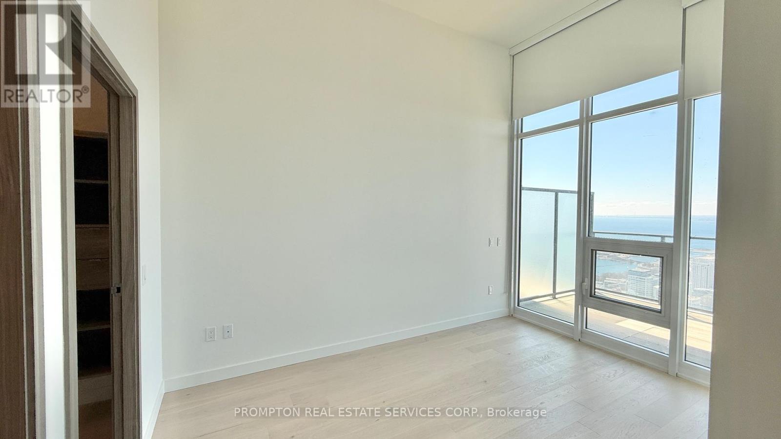 8101 - 3 Concord Cityplace Way, Toronto, Ontario  M5V 0X4 - Photo 10 - C13004878