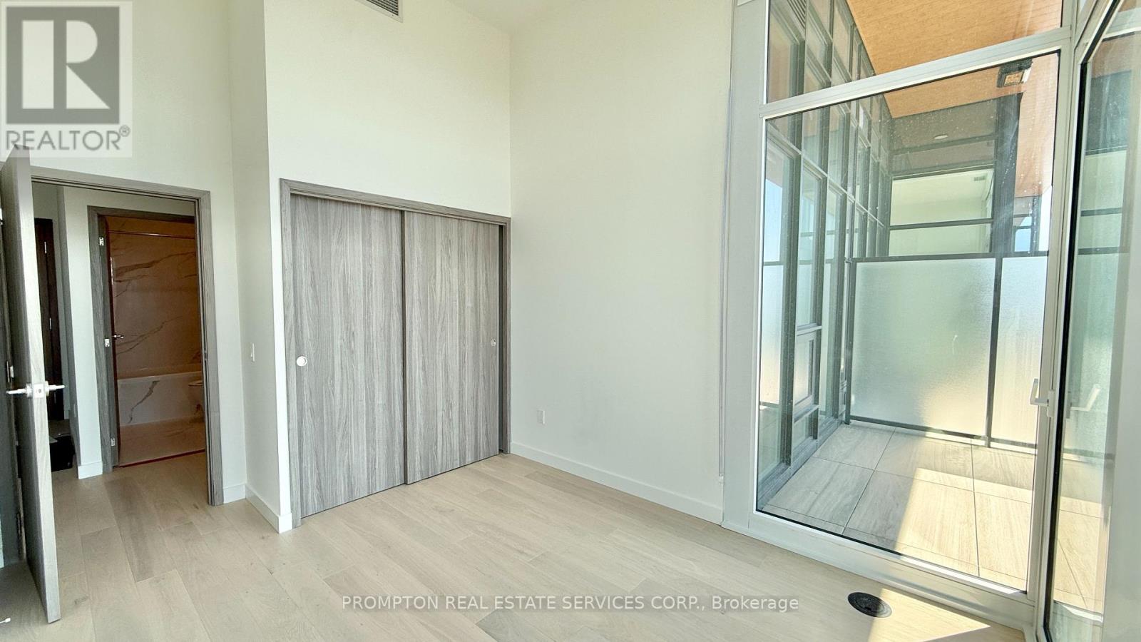 8101 - 3 Concord Cityplace Way, Toronto, Ontario  M5V 0X4 - Photo 14 - C13004878