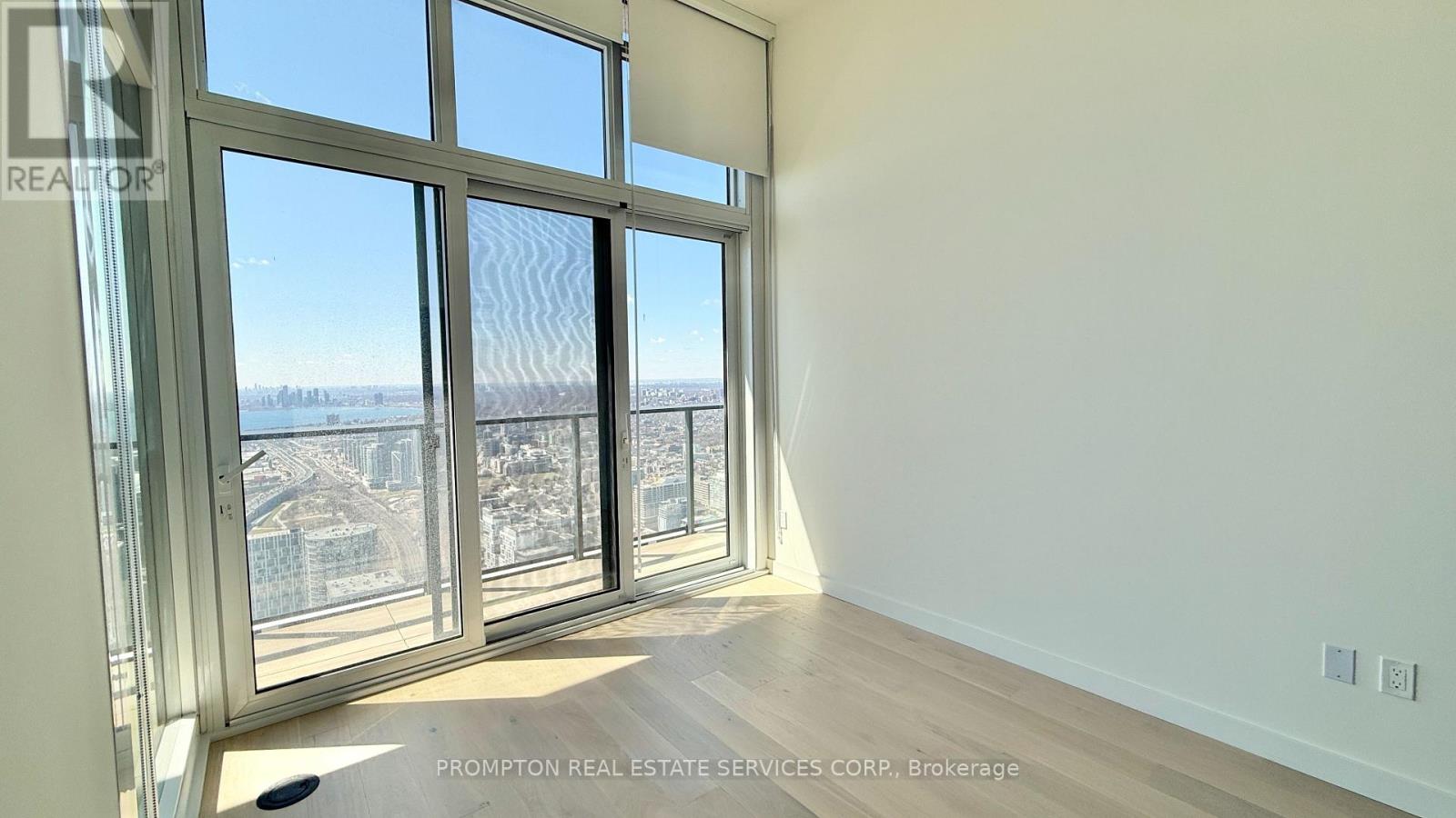 8101 - 3 Concord Cityplace Way, Toronto, Ontario  M5V 0X4 - Photo 16 - C13004878