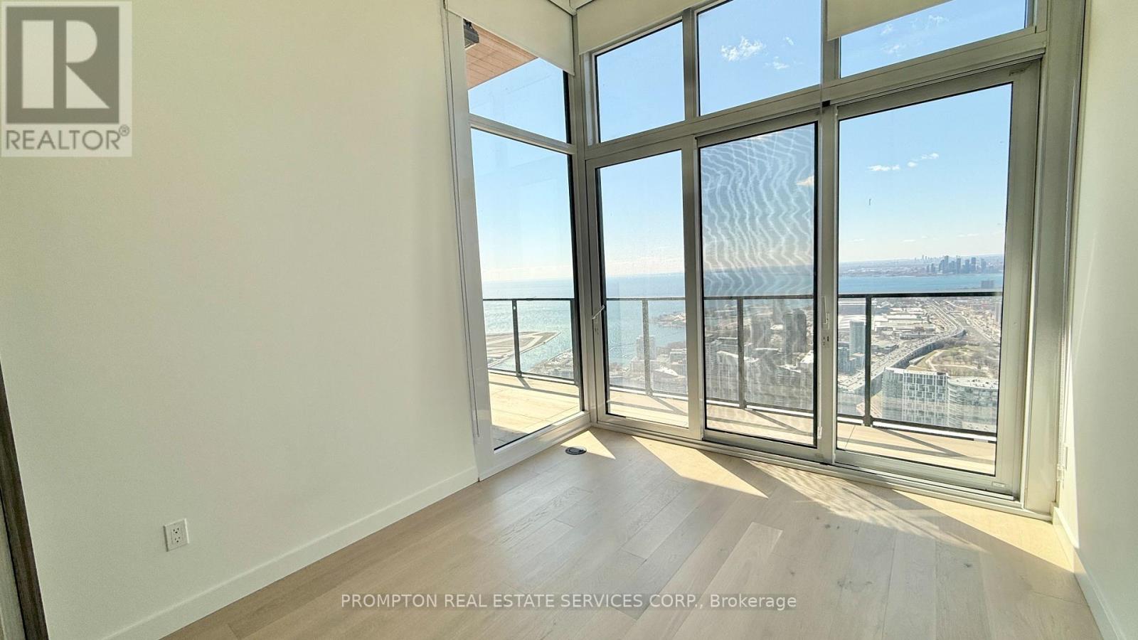 8101 - 3 Concord Cityplace Way, Toronto, Ontario  M5V 0X4 - Photo 17 - C13004878