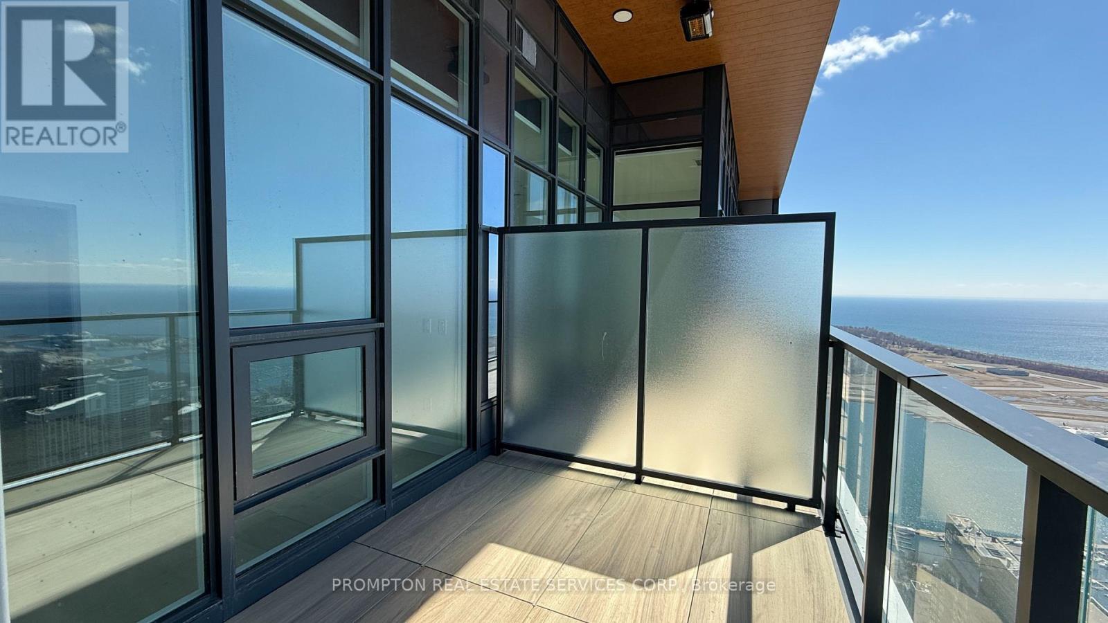 8101 - 3 Concord Cityplace Way, Toronto, Ontario  M5V 0X4 - Photo 29 - C13004878