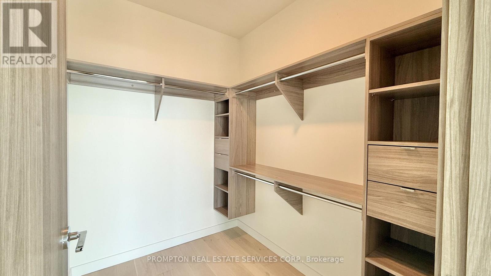 8101 - 3 Concord Cityplace Way, Toronto, Ontario  M5V 0X4 - Photo 9 - C13004878