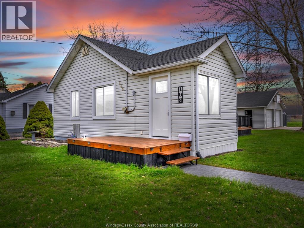 169 Girard, Amherstburg, Ontario