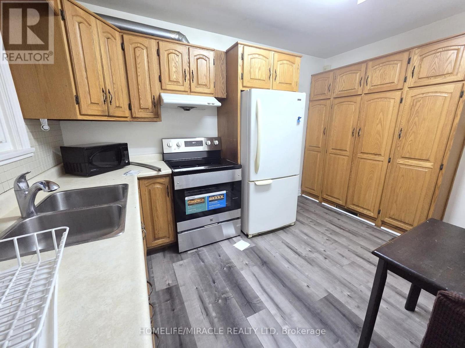 Main - 94 Taunton Road W, Oshawa, Ontario  L1G 3T2 - Photo 9 - E13004886