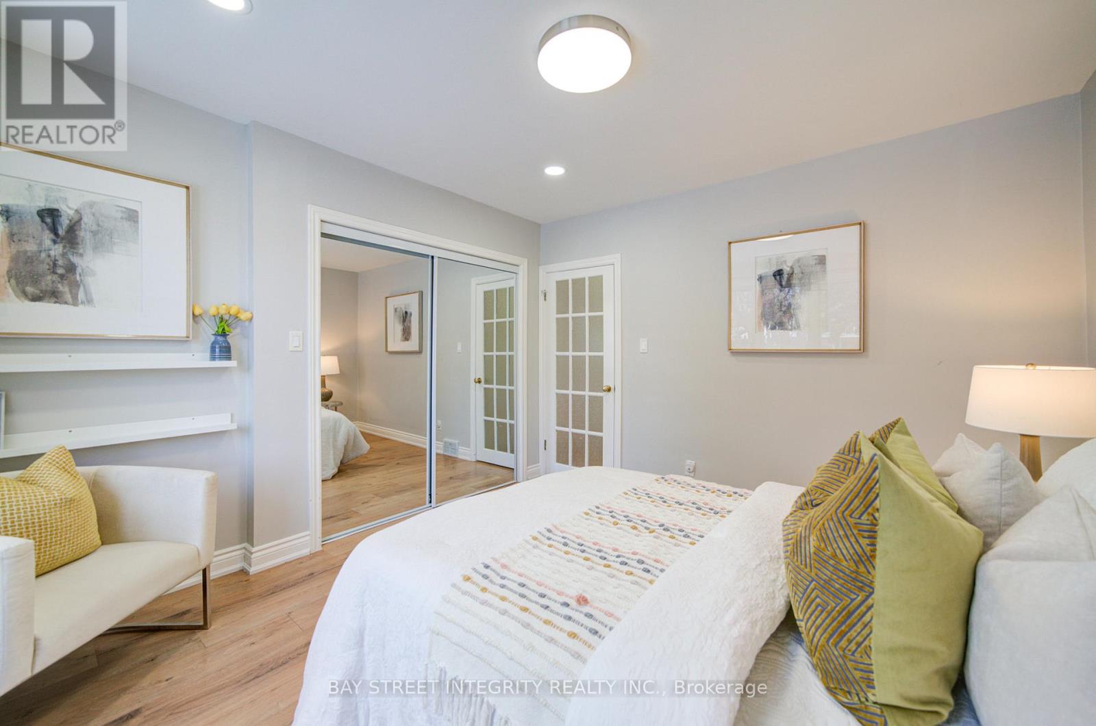 409 River Side Drive, Oakville, Ontario  L6K 3N6 - Photo 29 - W12674954