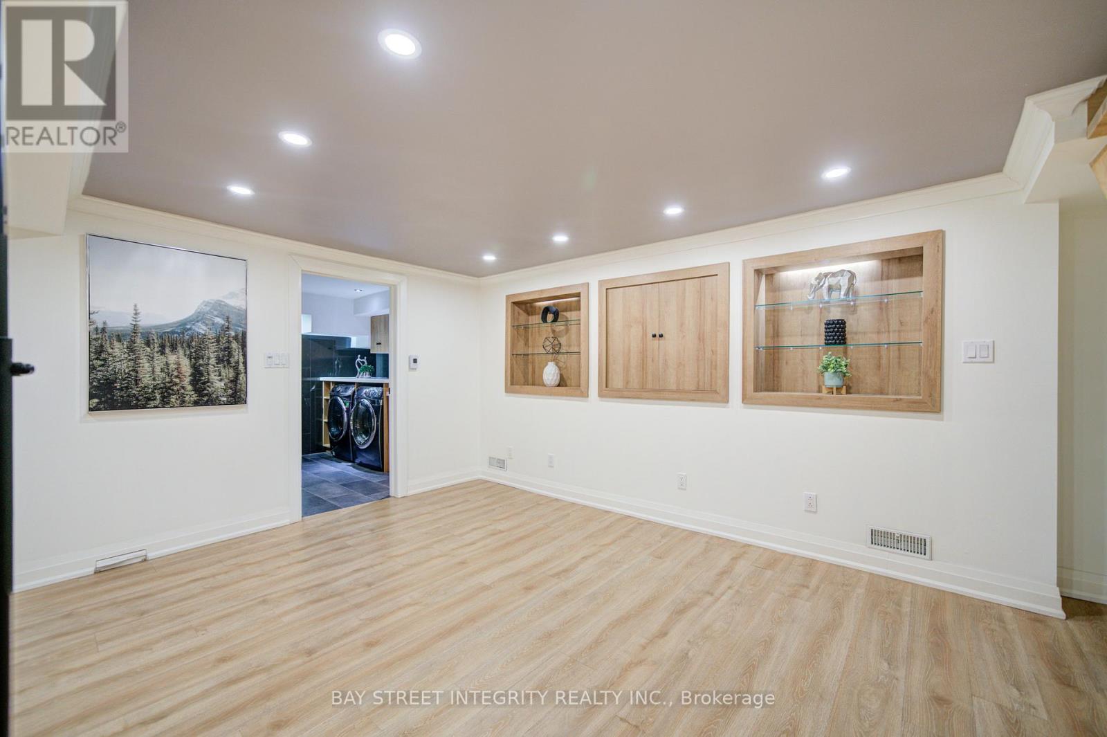 409 River Side Drive, Oakville, Ontario  L6K 3N6 - Photo 37 - W12674954