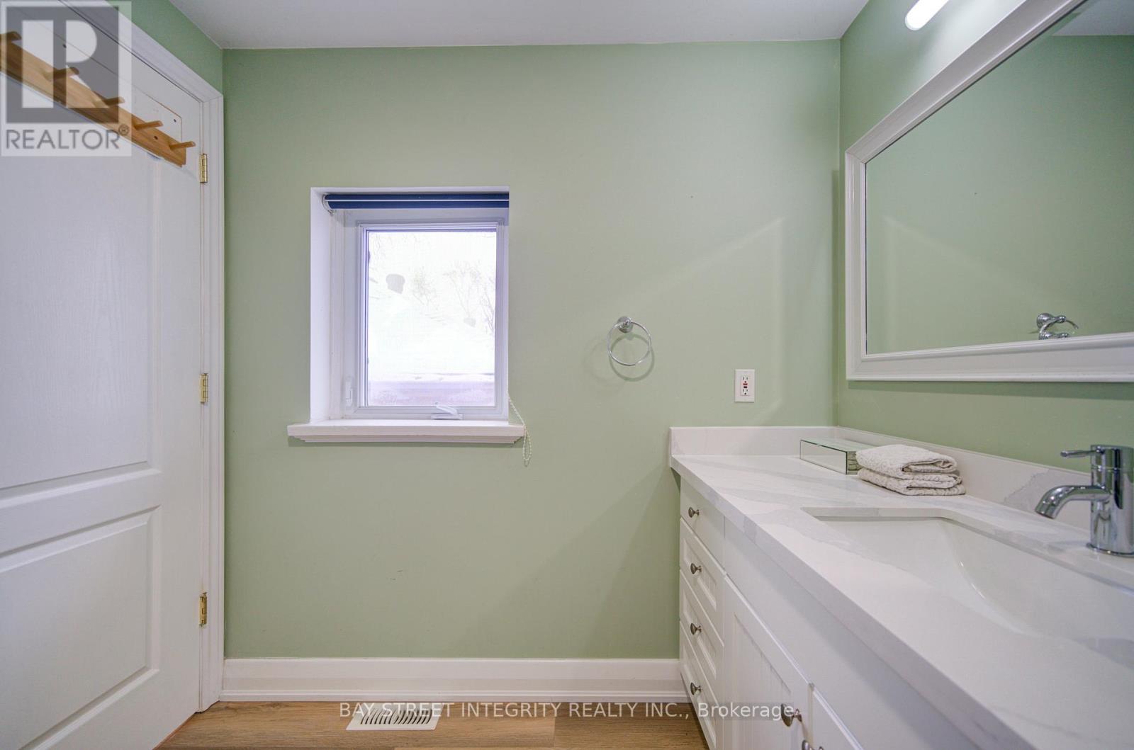 409 River Side Drive, Oakville, Ontario  L6K 3N6 - Photo 35 - W12674954