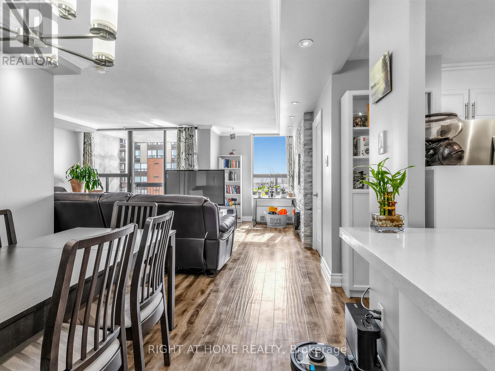 1509 - 20 Mississauga Valley Boulevard, Mississauga, Ontario  L5A 3S1 - Photo 17 - W12882594