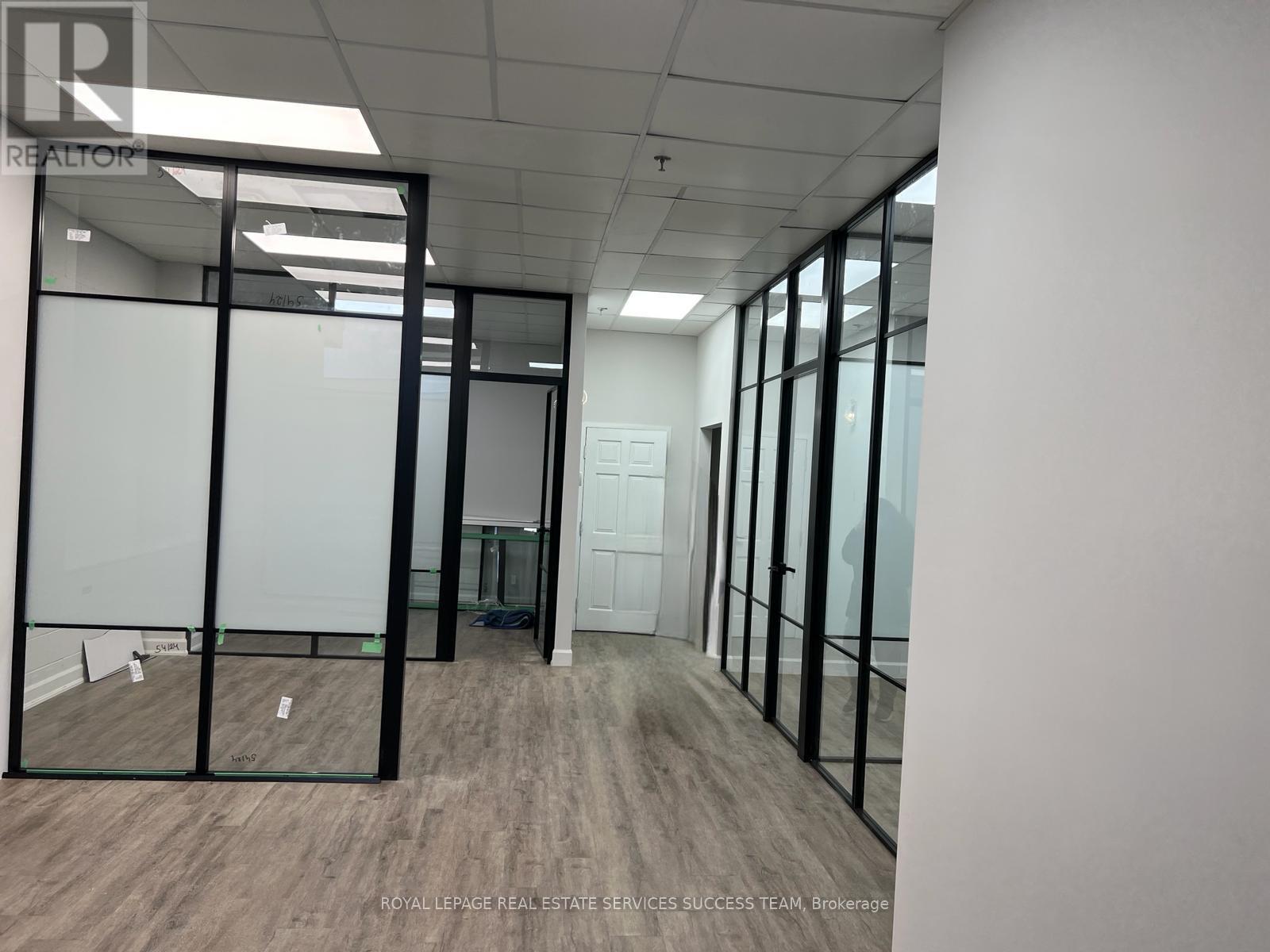 6 - 3075 Ridgeway Drive, Mississauga, Ontario  L5L 5M6 - Photo 2 - W13004888