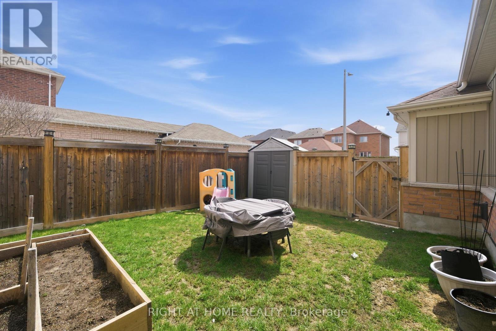 79 Ross Wright Avenue, Clarington, Ontario  L1C 3K7 - Photo 33 - E13001722