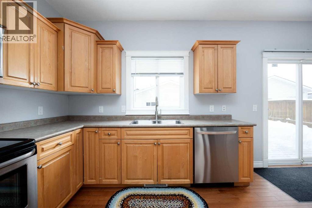 209 Pickles Crescent, Fort Mcmurray, Alberta  T9K 2T7 - Photo 8 - A2288698