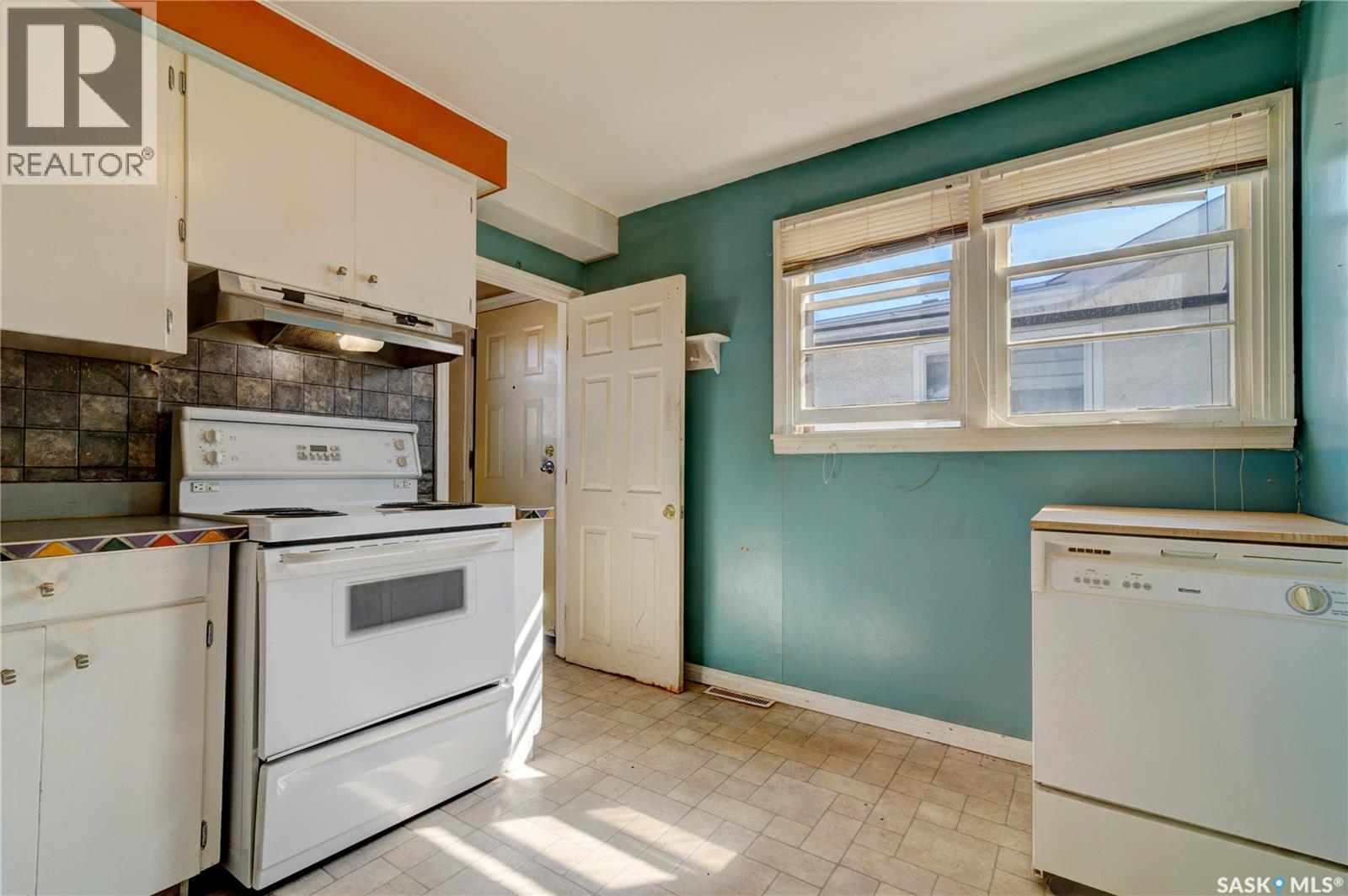 2857 Mcdonald Street, Regina, Saskatchewan  S4N 3A2 - Photo 7 - SK033051