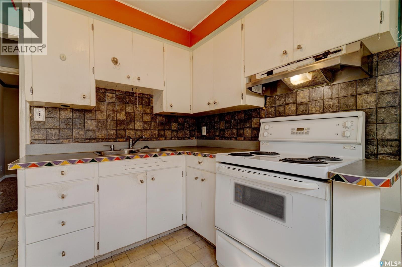 2857 Mcdonald Street, Regina, Saskatchewan  S4N 3A2 - Photo 8 - SK033051