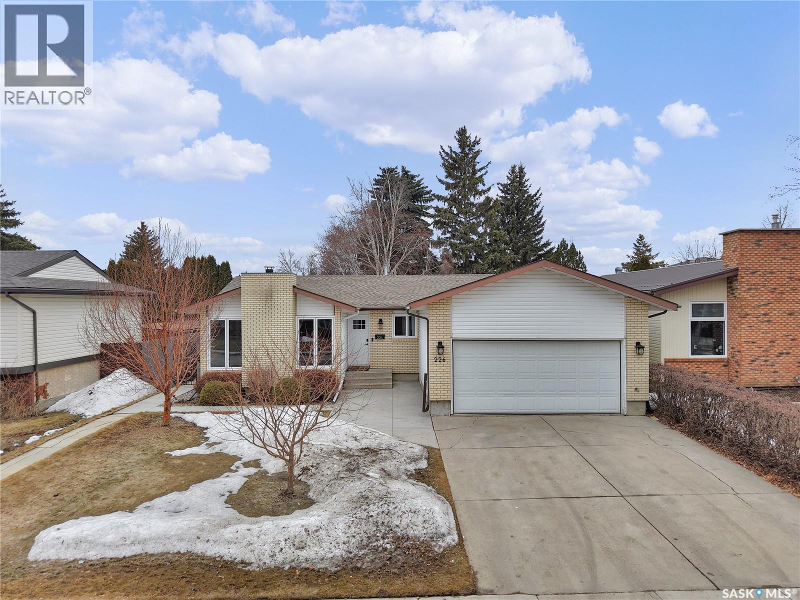 226 Candle CRESCENT, Saskatoon, Saskatchewan