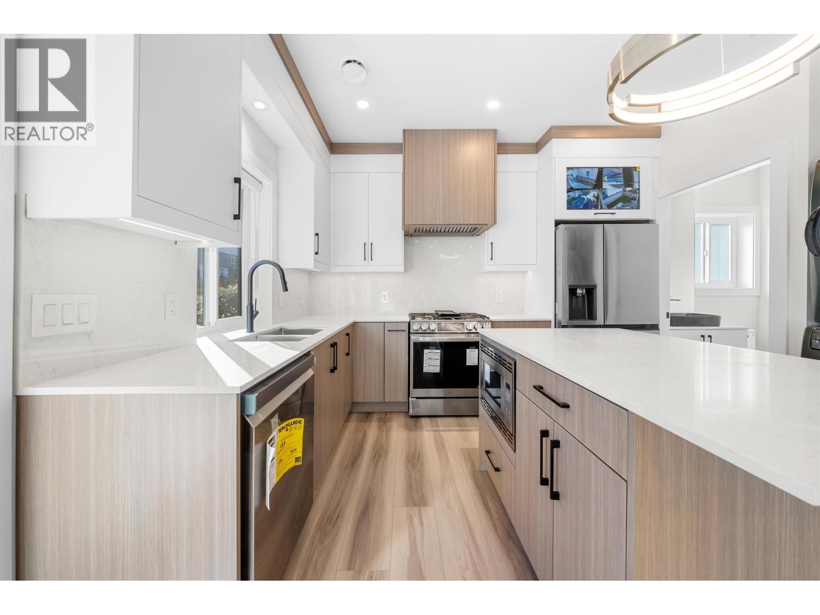 4318 Nanaimo Street, Vancouver, British Columbia  V5N 5J1 - Photo 11 - R3111935