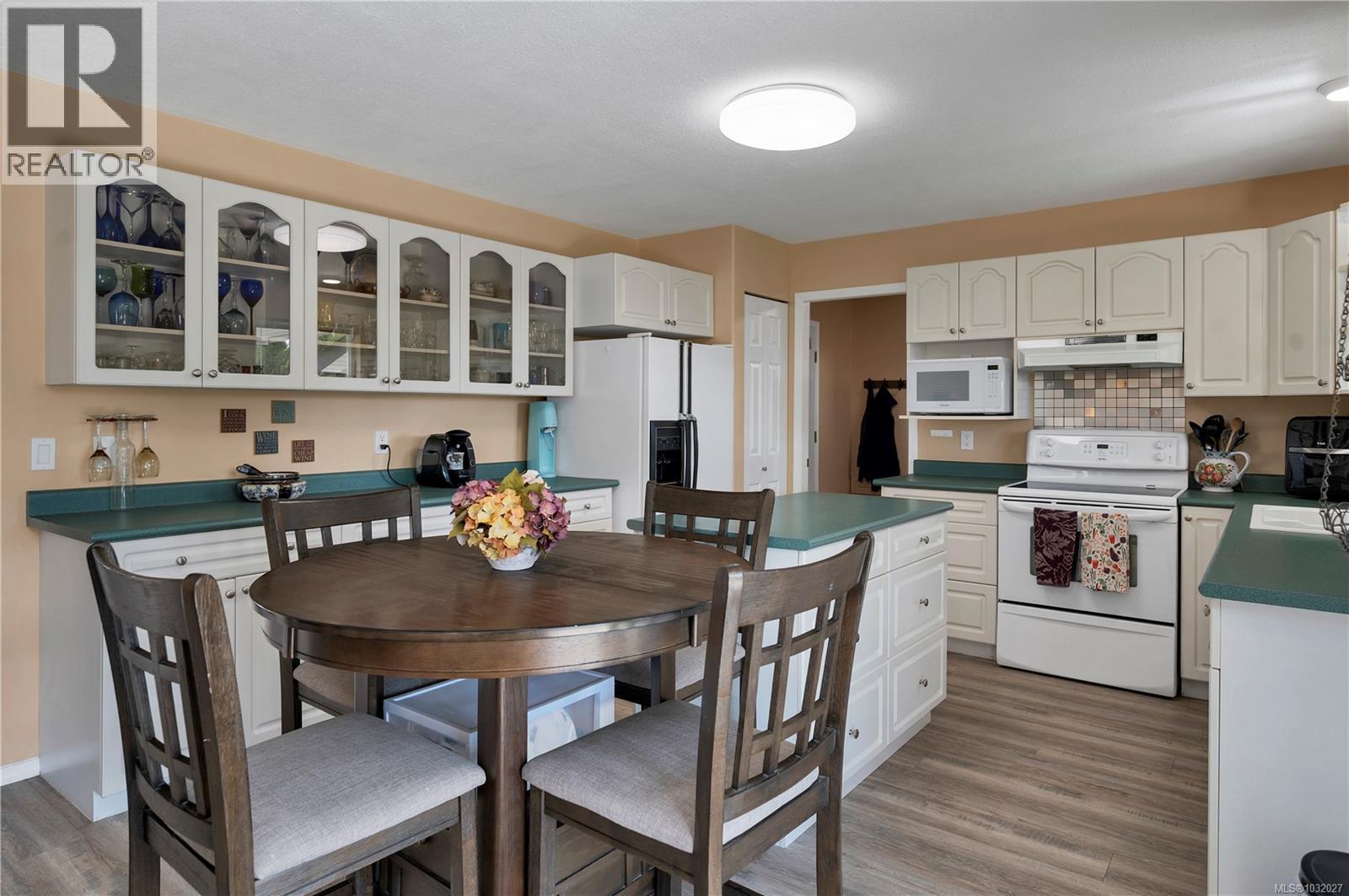 437 Rockland Rd, Campbell River, British Columbia  V9W 1N7 - Photo 13 - 1032027