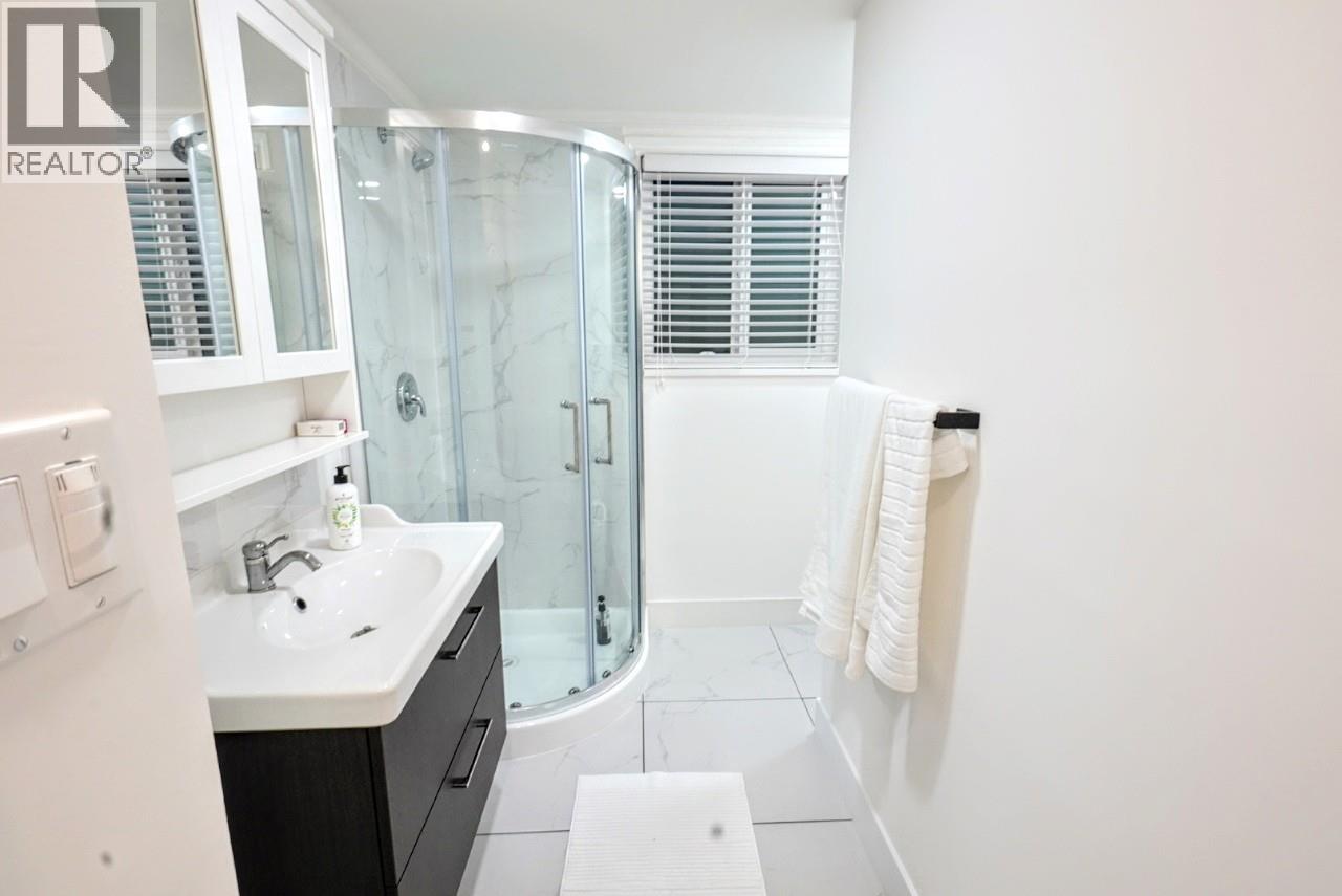 679 Gamma Avenue, Burnaby, British Columbia  V5C 6A3 - Photo 37 - R3097942