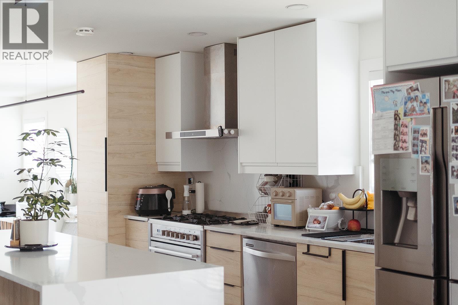 679 GAMMA AVENUE, Burnaby, British Columbia