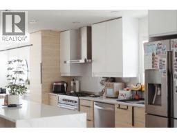 679 GAMMA AVENUE, Burnaby, British Columbia