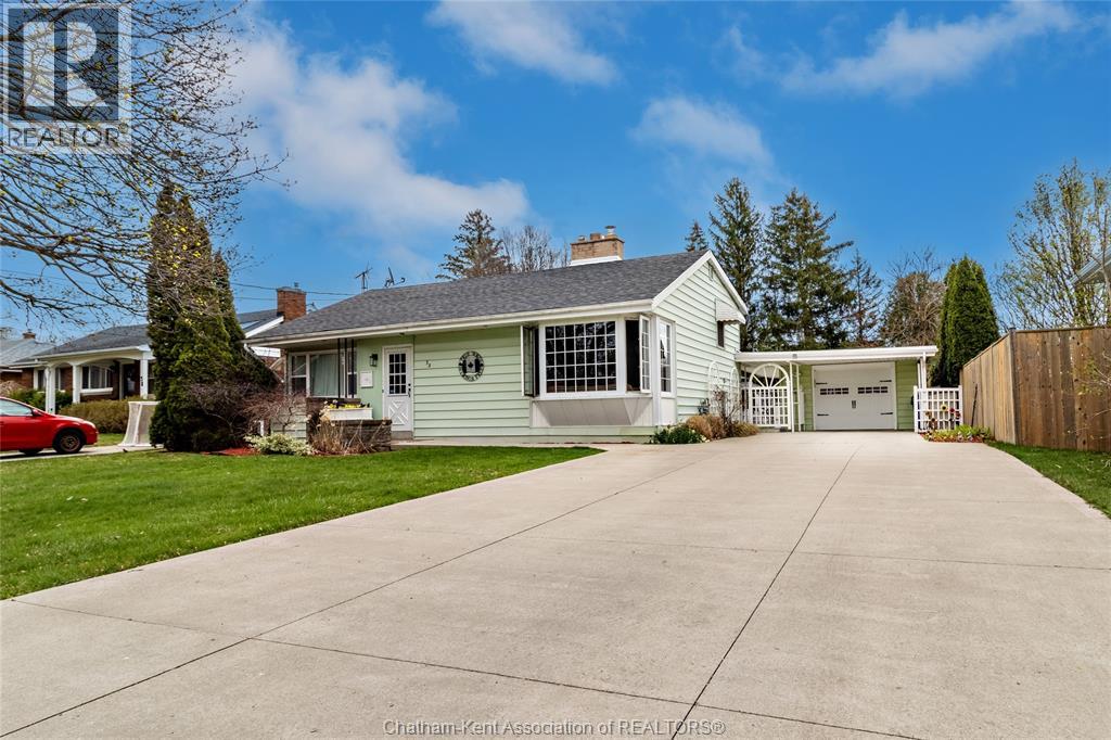 32 Maple Street, Chatham, Ontario  N7L 2E6 - Photo 3 - 26008018