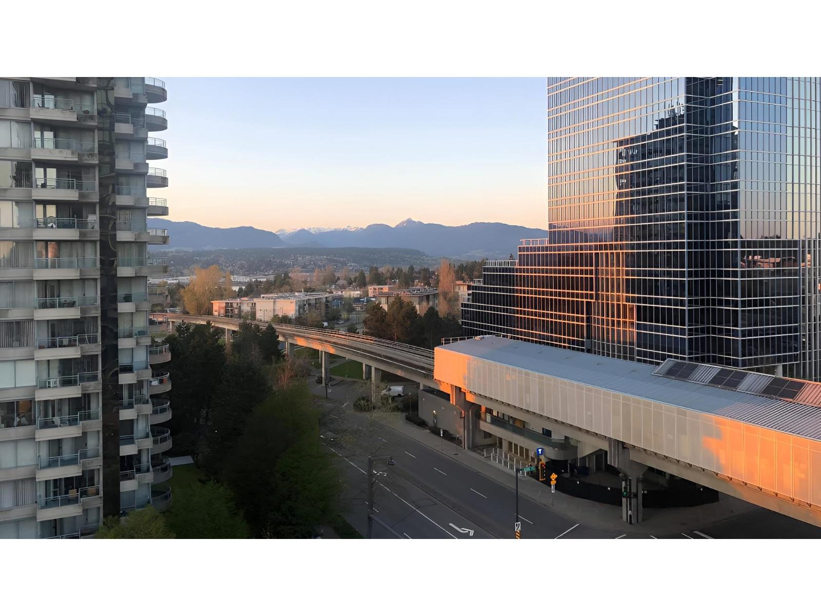 909 10777 University Drive, Surrey, British Columbia  V3T 0E6 - Photo 1 - R3102391