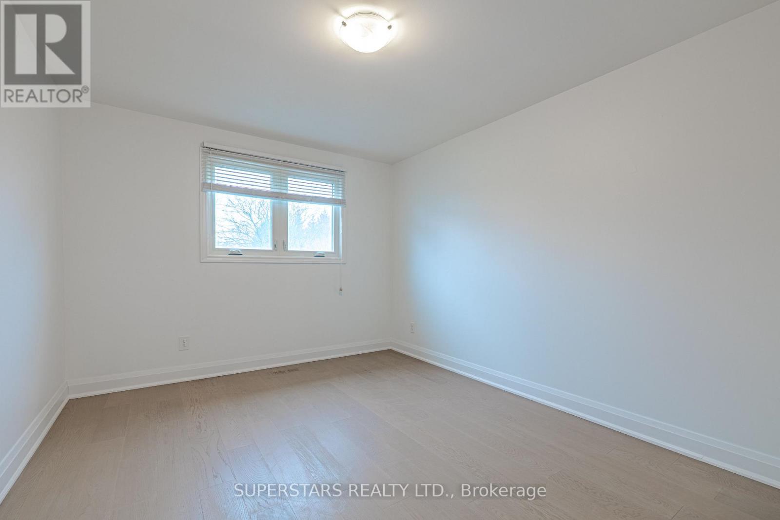 Upper - 39 Evergreen Drive, Whitby, Ontario  L1N 6S6 - Photo 13 - E13004922