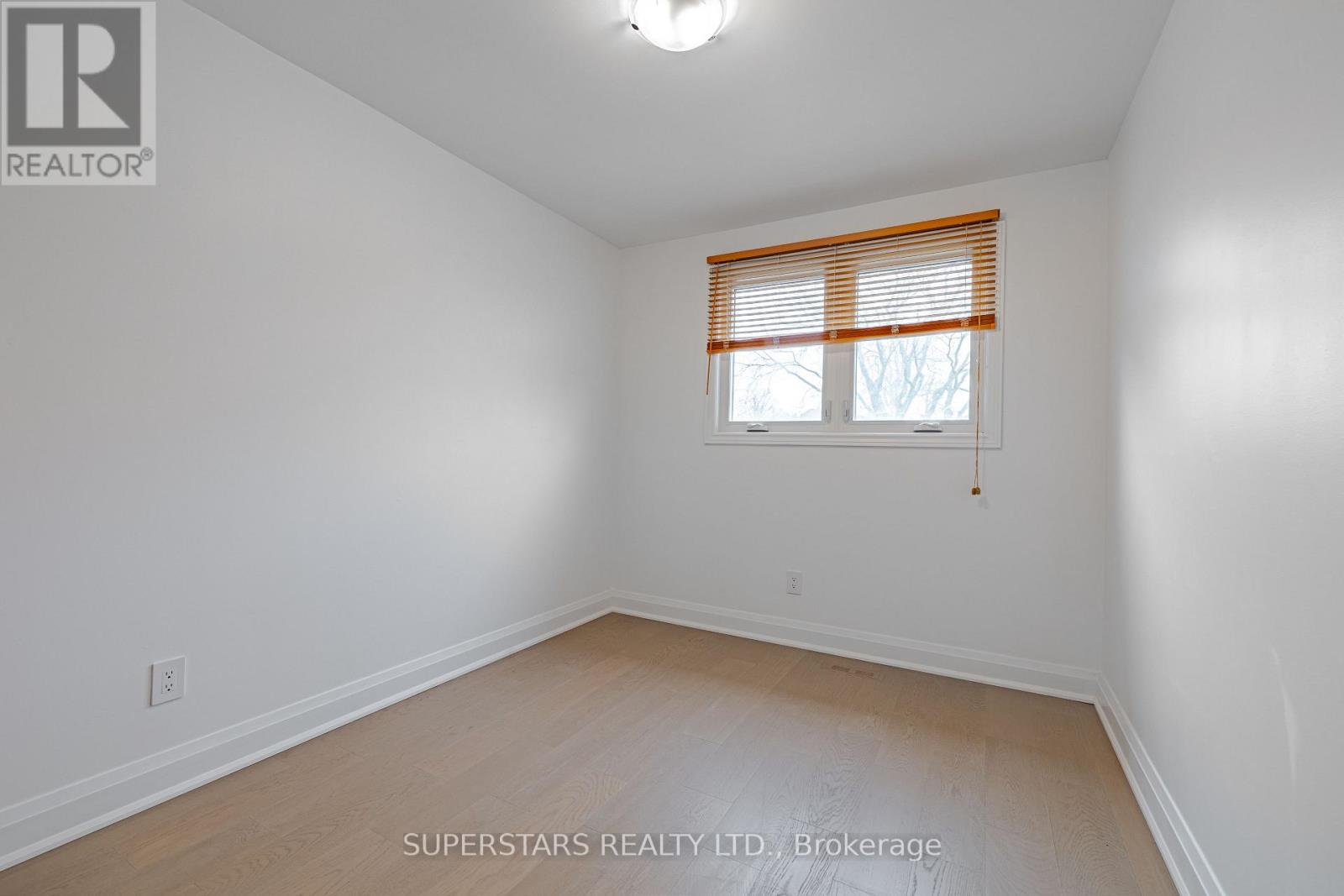 Upper - 39 Evergreen Drive, Whitby, Ontario  L1N 6S6 - Photo 15 - E13004922