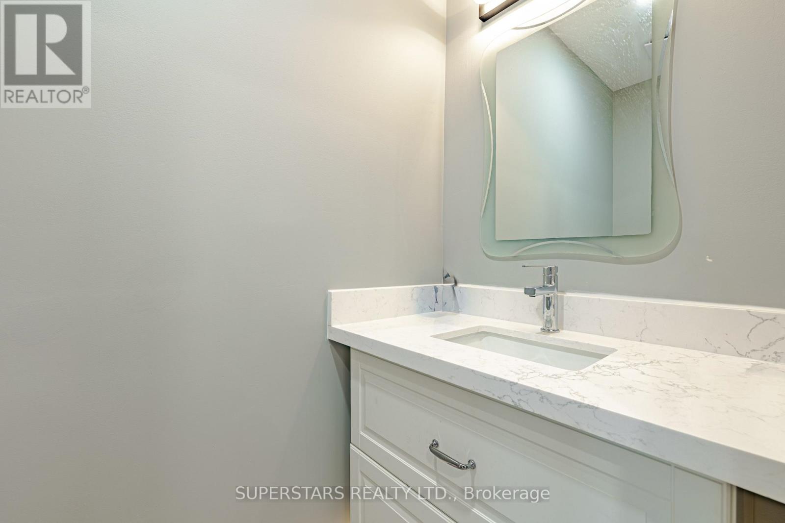 Upper - 39 Evergreen Drive, Whitby, Ontario  L1N 6S6 - Photo 18 - E13004922