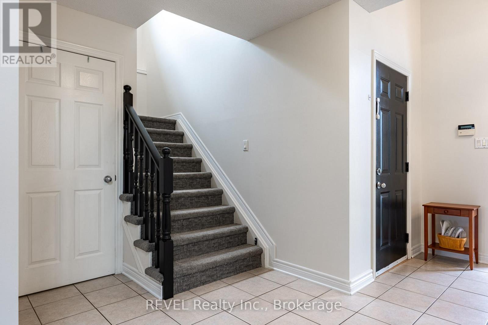 152 Summers Drive, Thorold, Ontario  L2V 5A1 - Photo 8 - X13004948