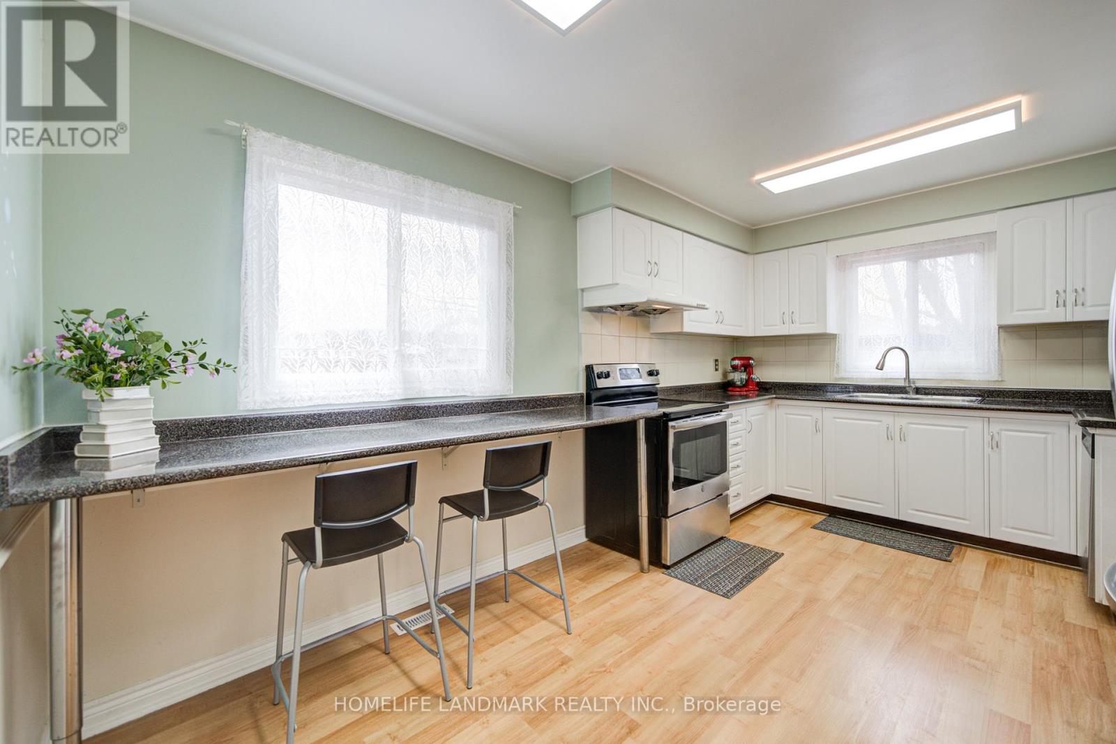 306 Essex Avenue, Richmond Hill, Ontario  L4C 8M6 - Photo 13 - N13004956