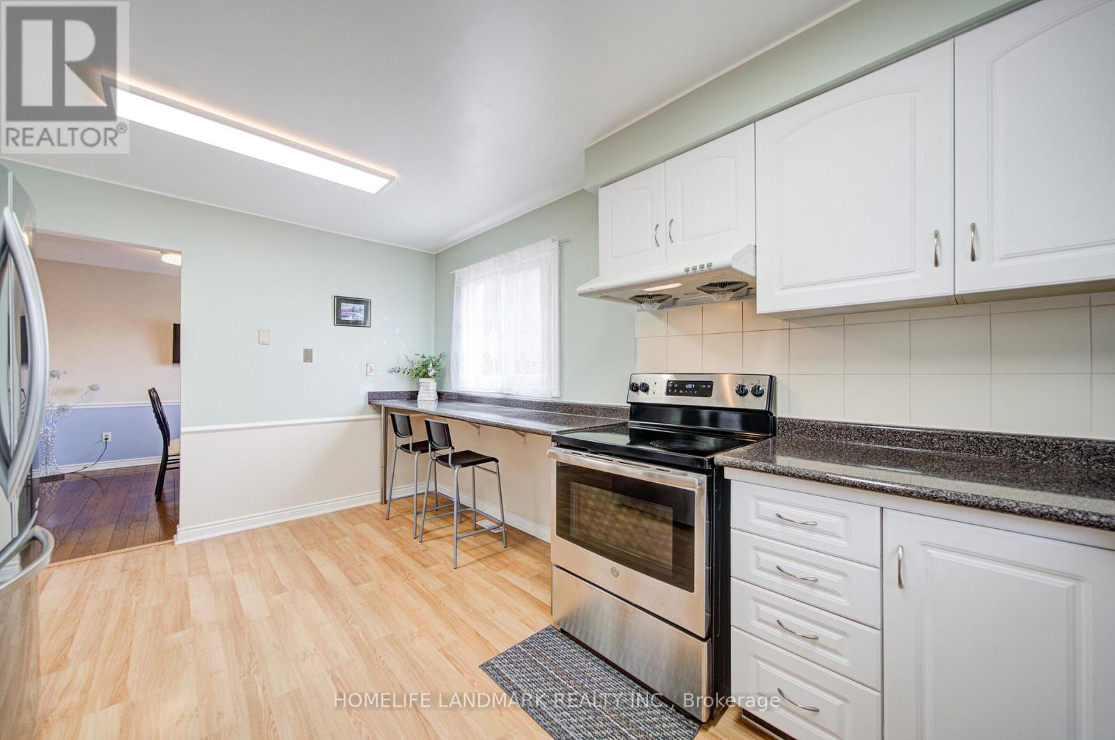 306 Essex Avenue, Richmond Hill, Ontario  L4C 8M6 - Photo 14 - N13004956