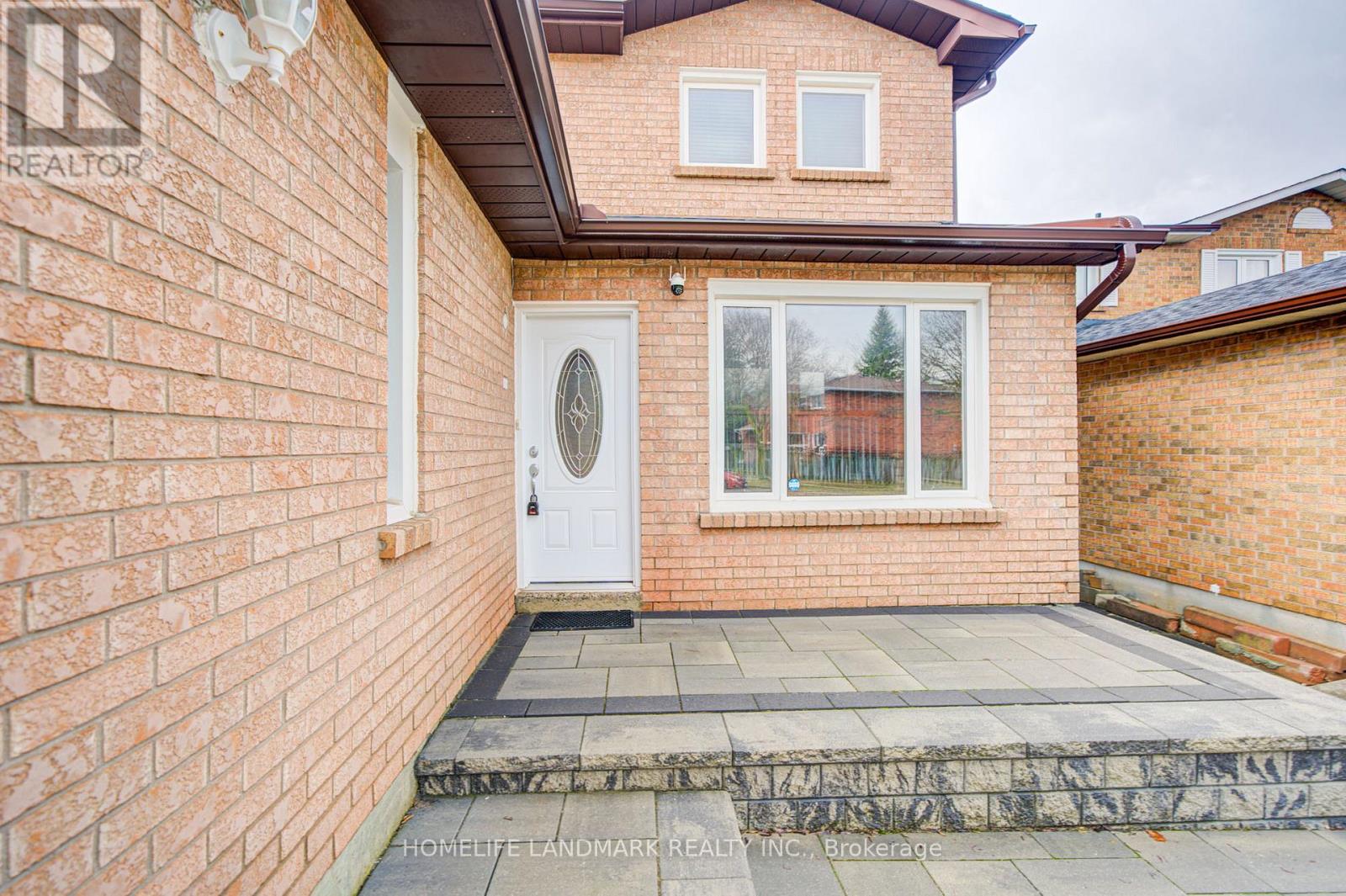 306 Essex Avenue, Richmond Hill, Ontario  L4C 8M6 - Photo 2 - N13004956