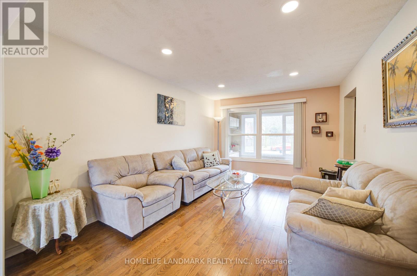 306 Essex Avenue, Richmond Hill, Ontario  L4C 8M6 - Photo 7 - N13004956