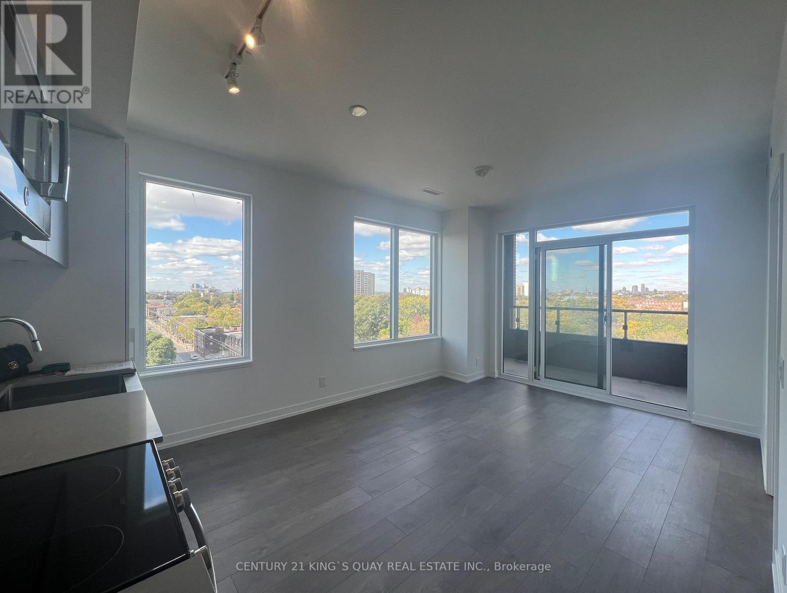 816 - 270 Dufferin Street, Toronto, Ontario  M6K 0H8 - Photo 3 - W13004906