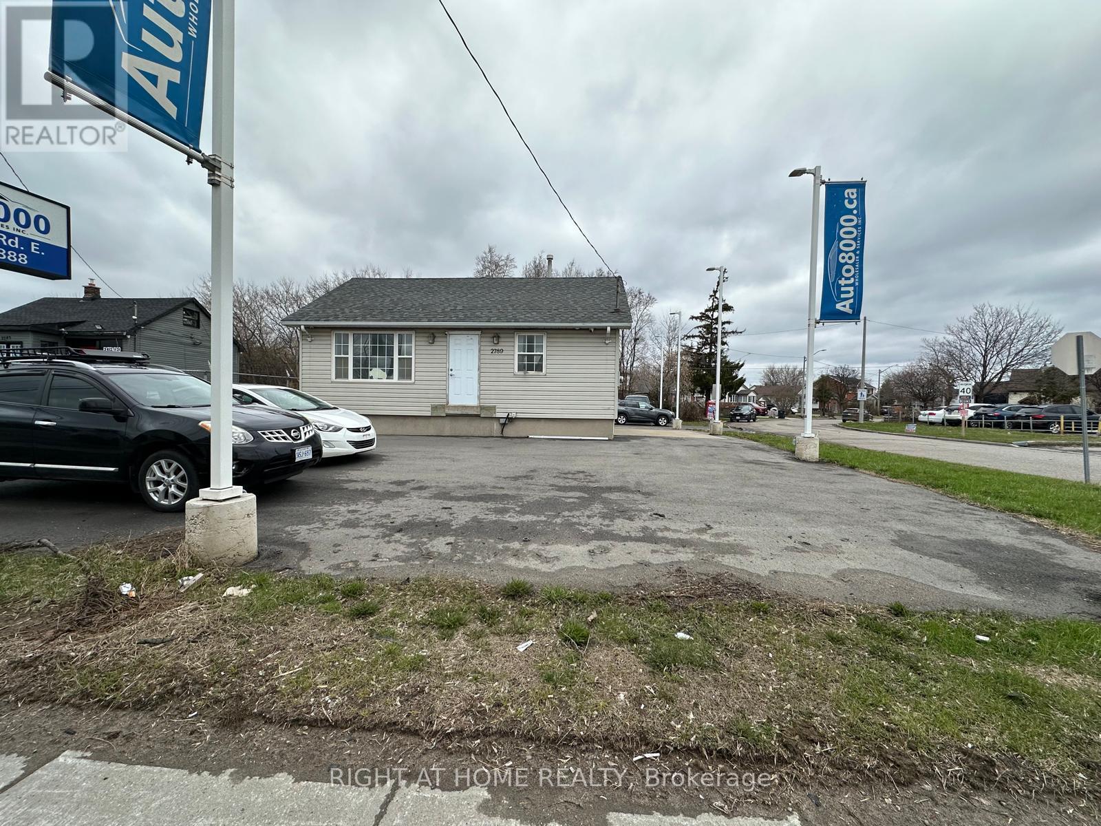 2789 Derry Road E, Mississauga, Ontario  L4T 1A3 - Photo 2 - W13004936