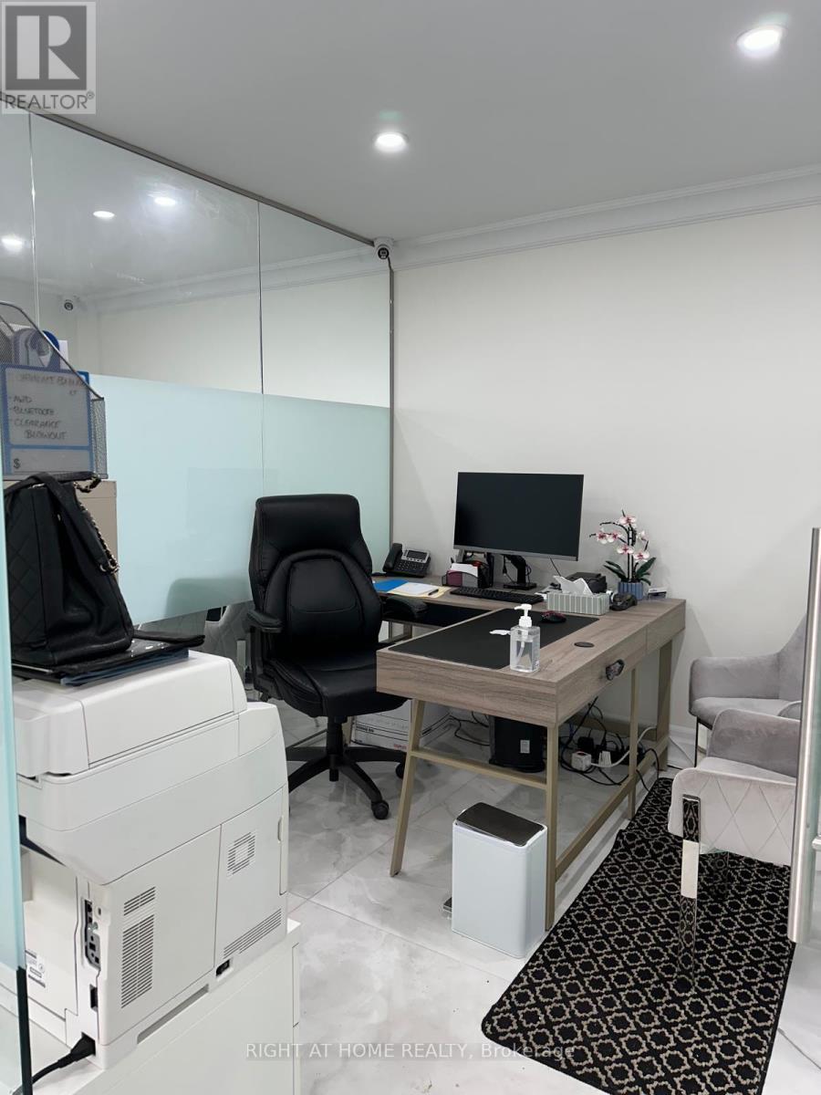 2789 Derry Road E, Mississauga, Ontario  L4T 1A3 - Photo 7 - W13004936